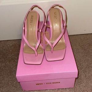 Winnie Harlow x Steve Madden bashment thong sandals size 6!
